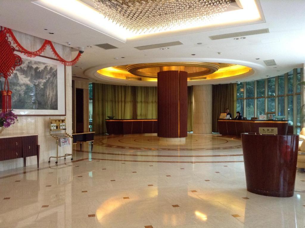New Times Hotel Shenzhen Railway Station Exterior photo